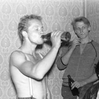 В бытовке - После работы Альбертыч и ребята