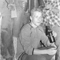 В бытовке - После работы