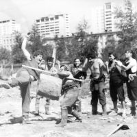 Комикс 1, Сцена 5 - "Битва - Сокрушение противника отработанным боевым приемом..."